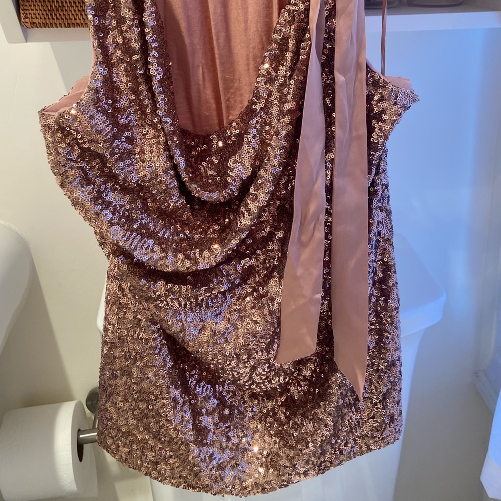 Tie cowl neck sequined front sleeveless blouse!